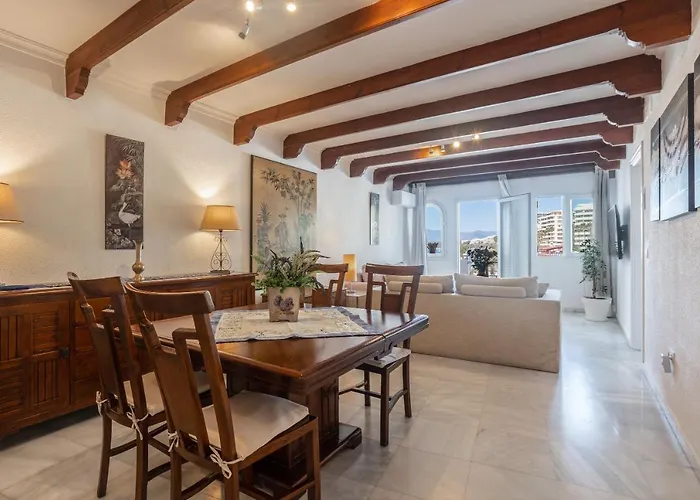 Comfortable Yacht Club Apartment
